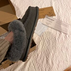 Manitobah shearling slippers. New and never worn.